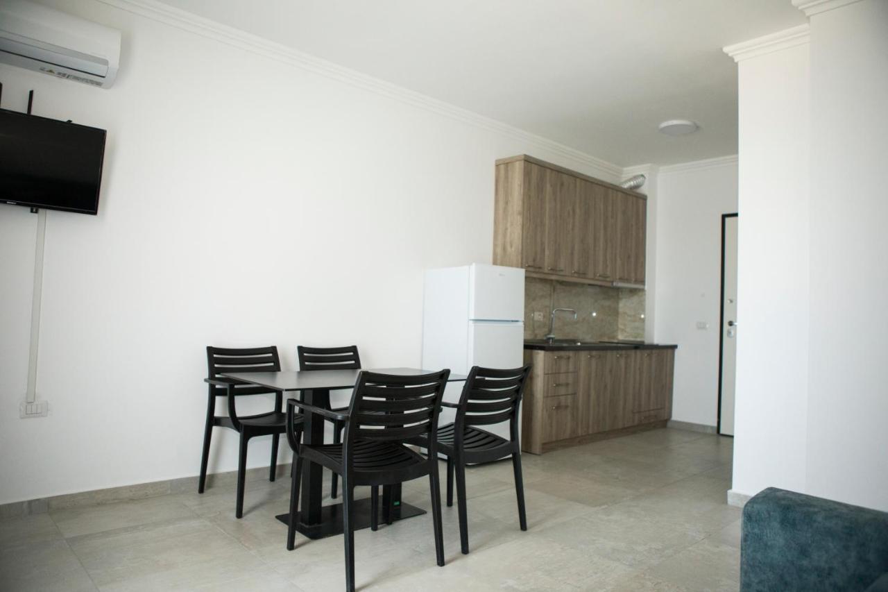 Soluna Apartments Shëngjin Exteriör bild